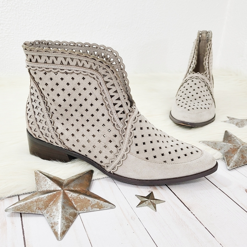 Cecelia NY Tate Perforated Suede Ankle Booties gray pounted toe Women's size 9.5